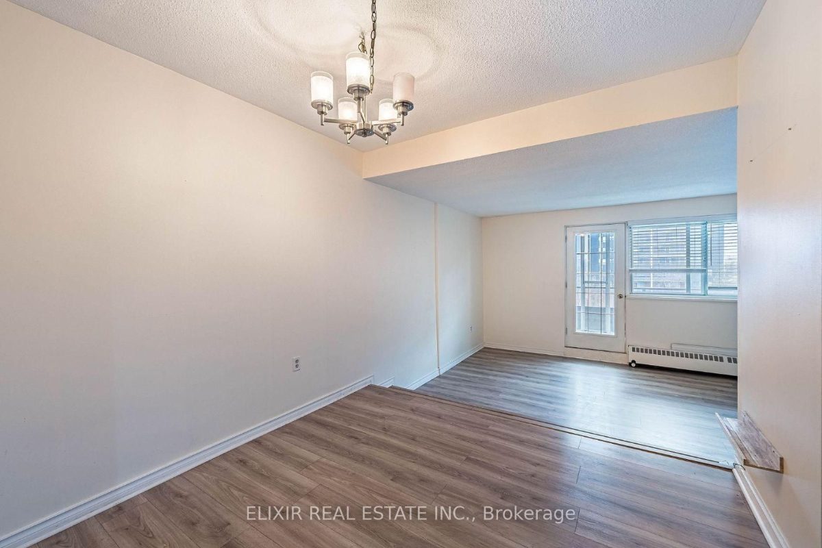 15 Elizabeth St N 605 — photo 8 of 20