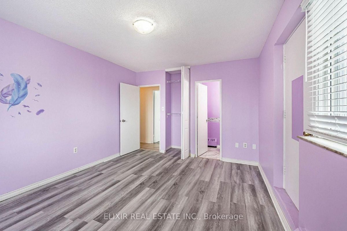 15 Elizabeth St N 605 — photo 13 of 20