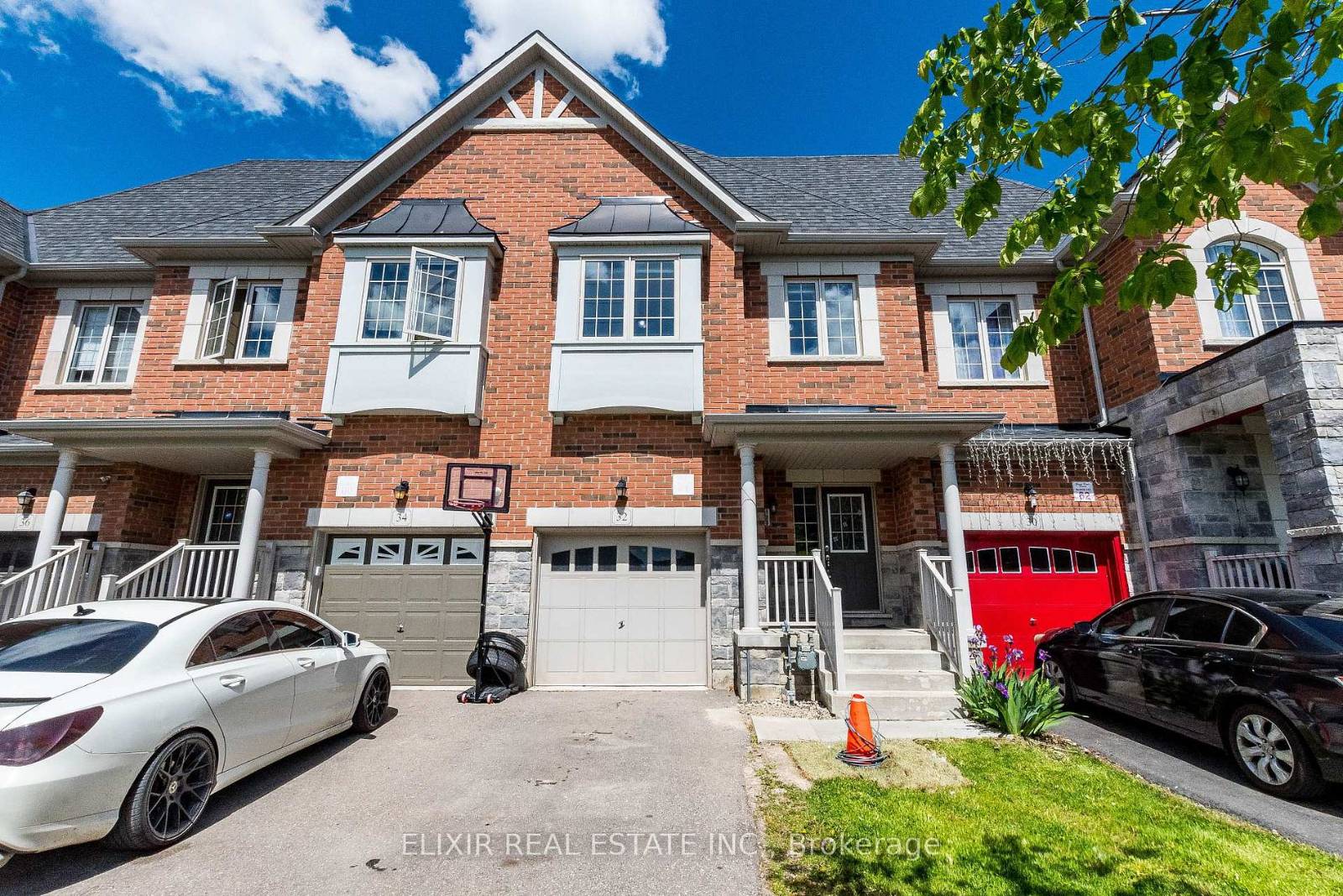 32 Yately St — photo 1 of 30