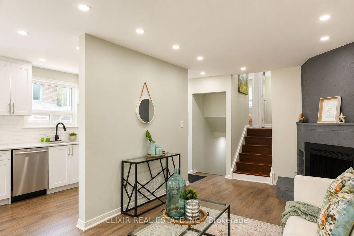 45 AUSTEN Lane — photo 7 of 28