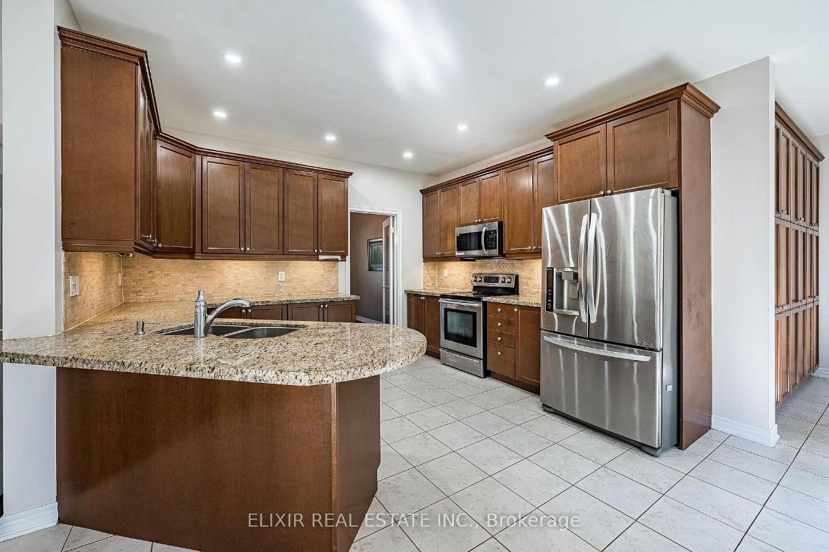 76 North Riverdale Dr — photo 8 of 44