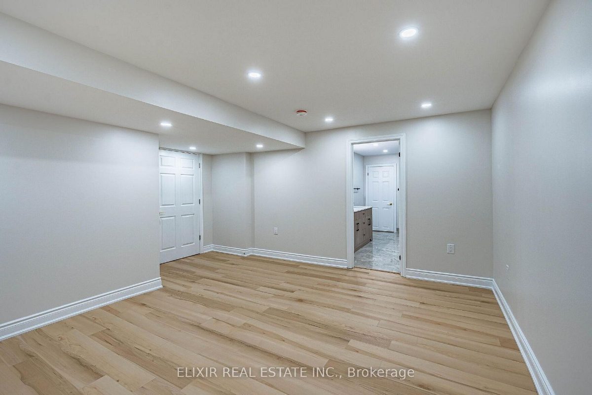 76 North Riverdale Dr — photo 34 of 44